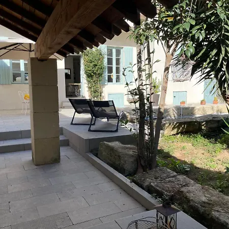 Holiday home La Provence Centre Ville; Piscine,jardin,terrasse Nimes